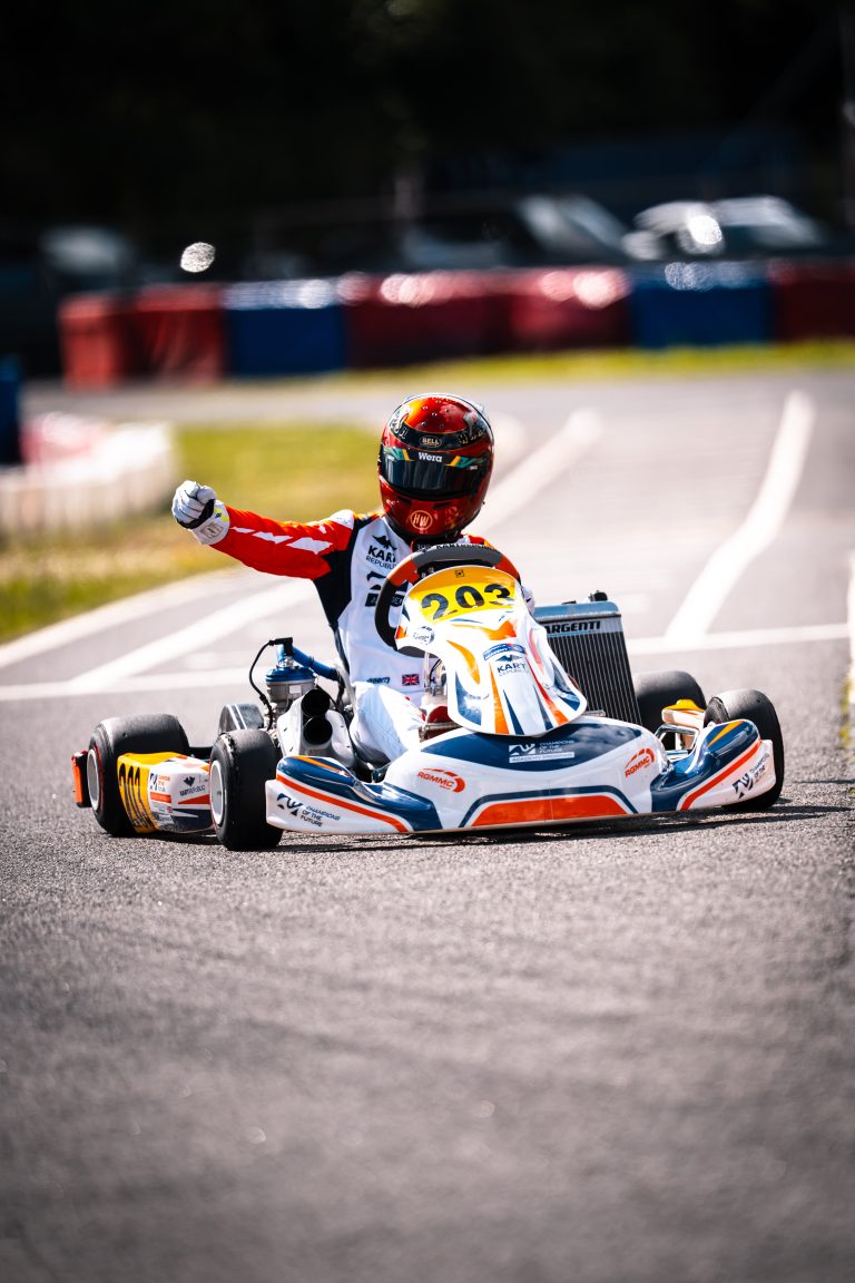 Smith, Forkes And Whitticombe Win On Race Day 1 At Larkhall